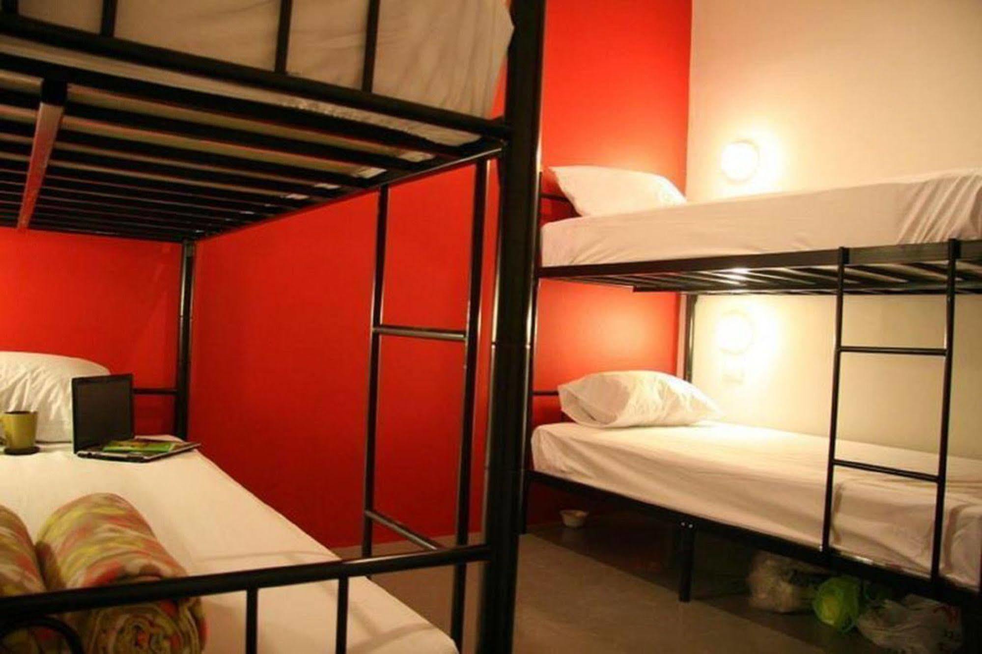 Kool Backpacker Hostel Patong Kültér fotó